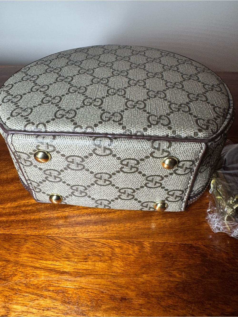 Round Mini Crossbody Bag; No Brand - Picture 4 of 13
